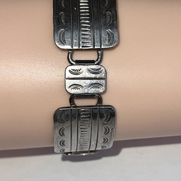 Vintage JP Sterling Silver Marquise Repousse Panel Link Bracelet 7" L, 30 Grams - Picture 6 of 15